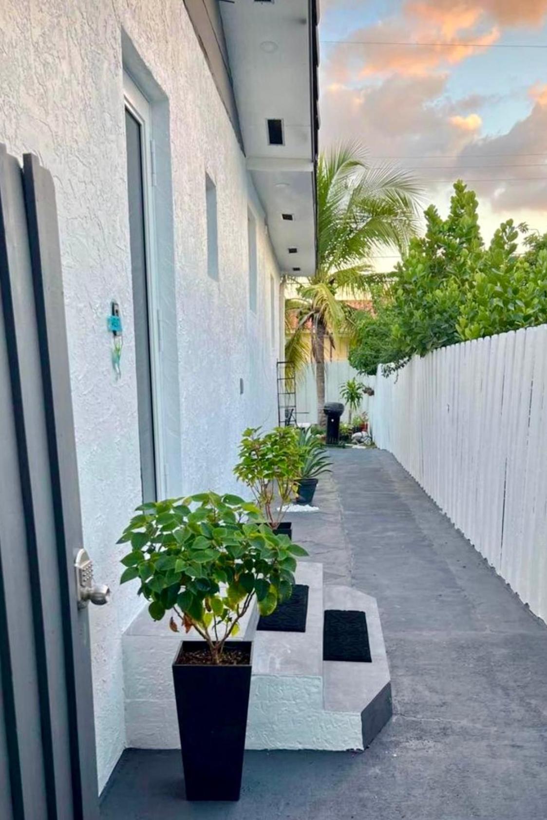 Little Gables Studio-Your Miami Escape-10Min Airport Buitenkant foto