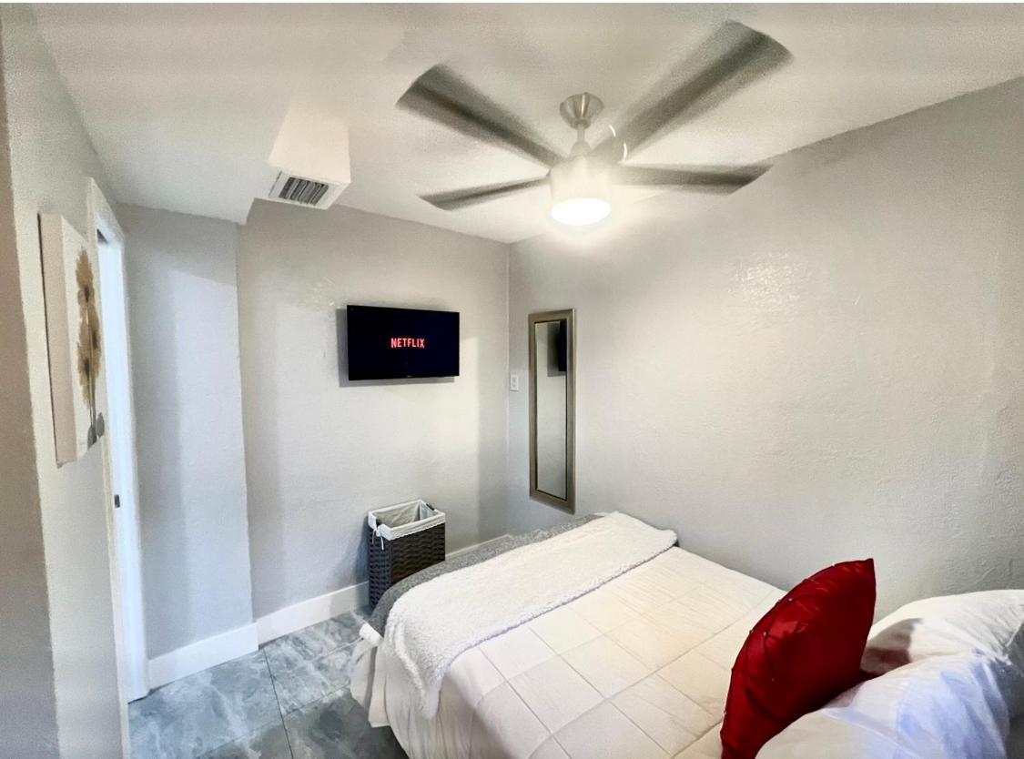 Little Gables Studio-Your Miami Escape-10Min Airport Buitenkant foto